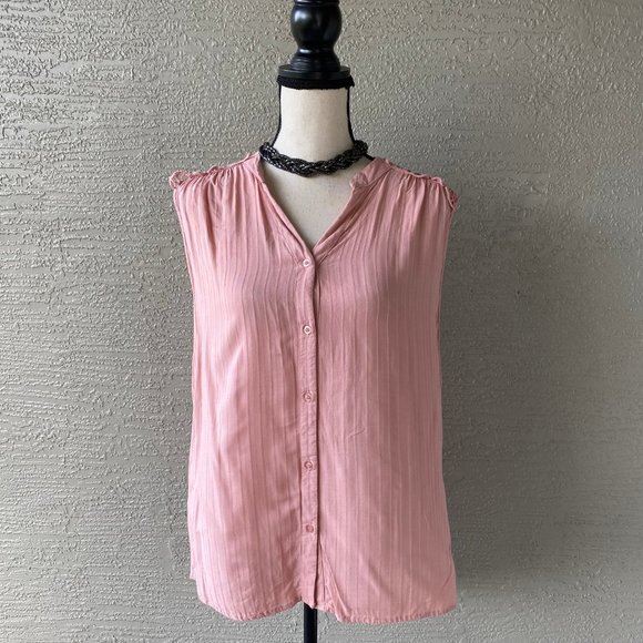 Tops - Moving Sale! Women's Pink Sleeveless Top